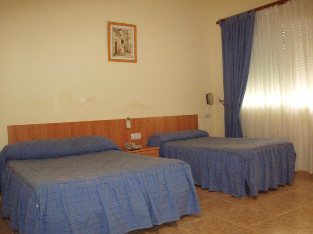Hotel Los Hermanos Ocaña Quarto foto